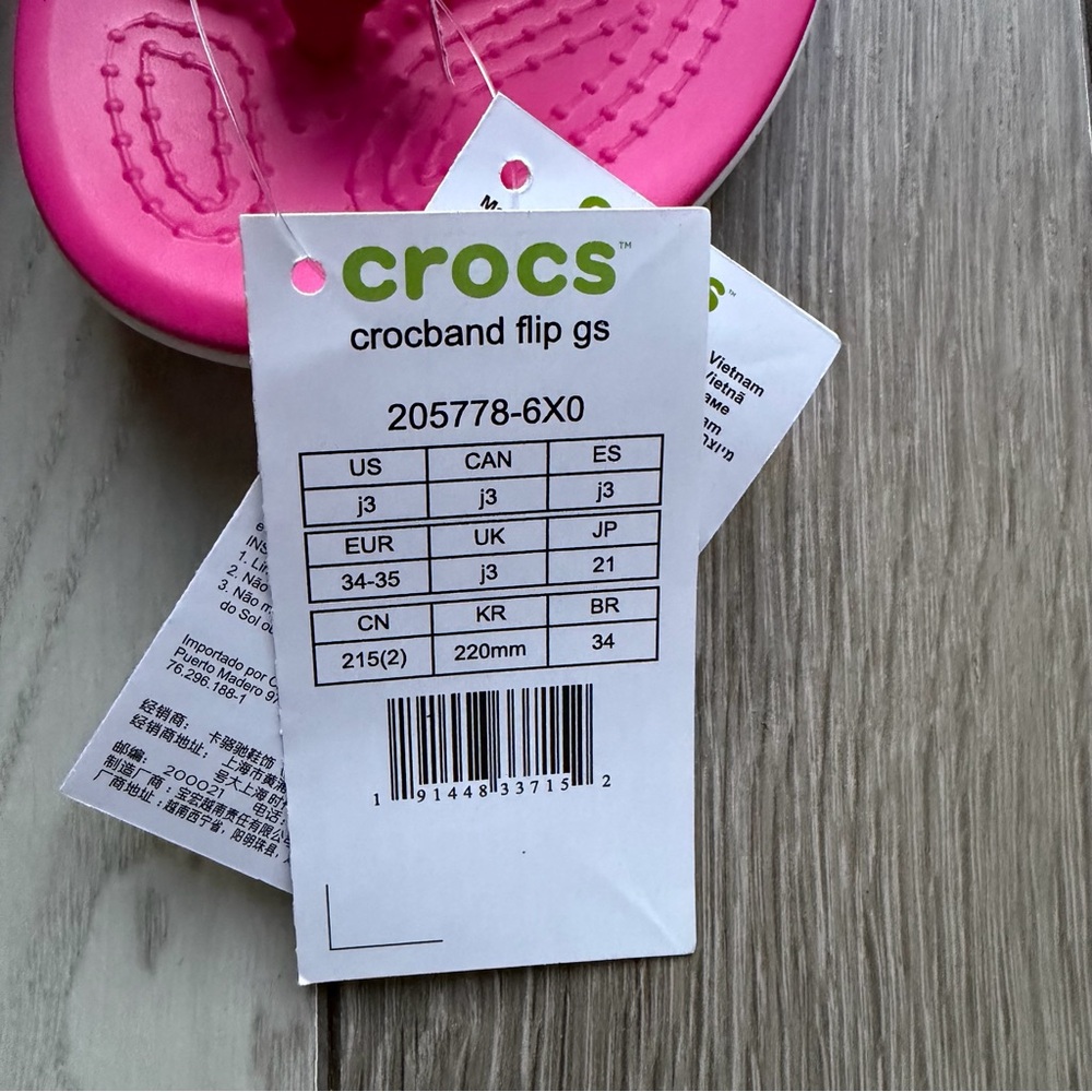 CROCS Kids Vibrant Pink Sandals - Picture 4 of 5